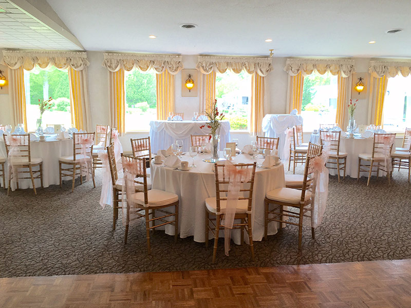 A white and peach elegant wedding in the Westfield room